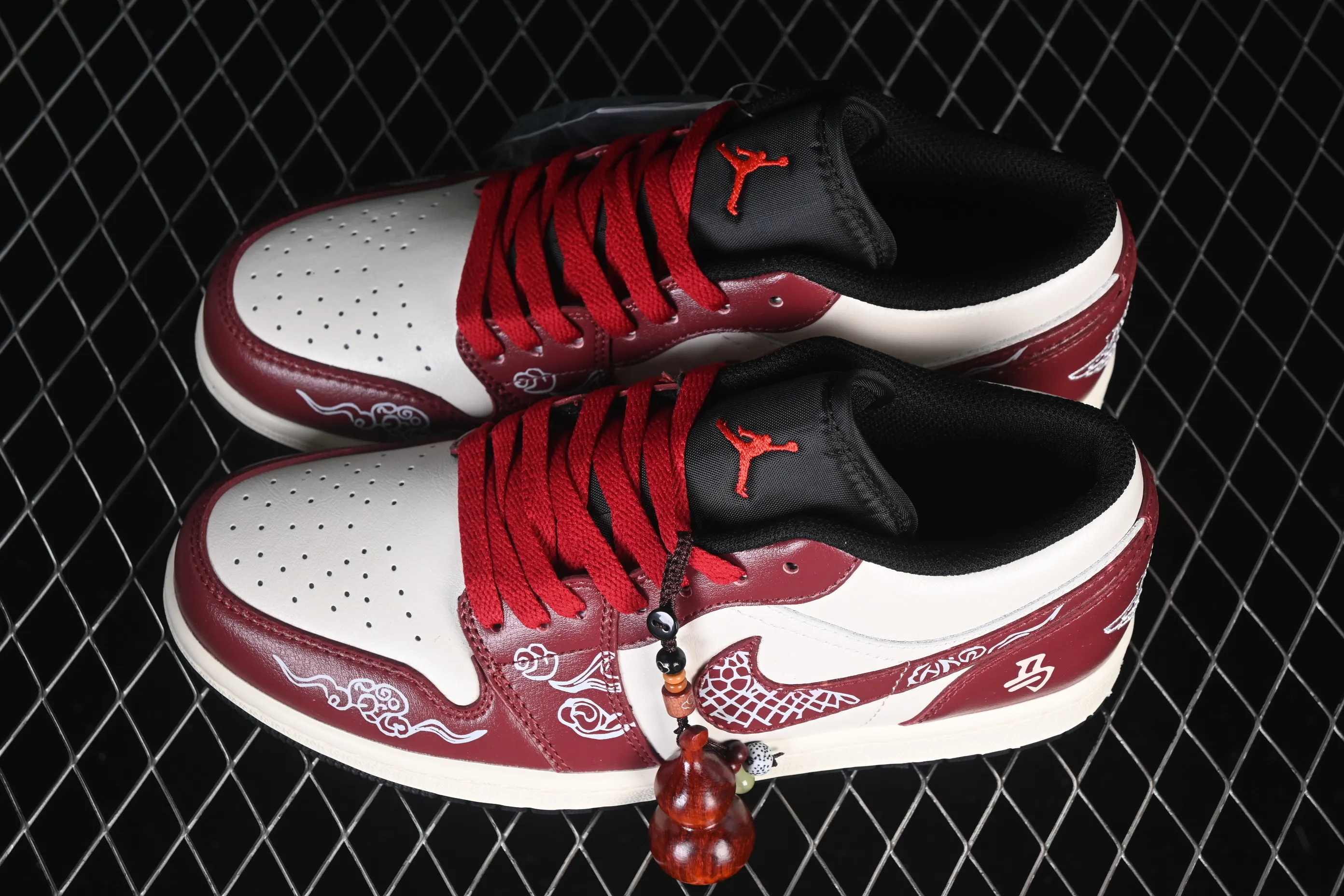 All Categories Air Jordan Jordan Series Basketball Shoes Air Jordan 1 Low Air Jordan 1 Low AJ1 Joe 1 Year of the Horse Limited Low-State Cultural Casual Shoes 553558-040